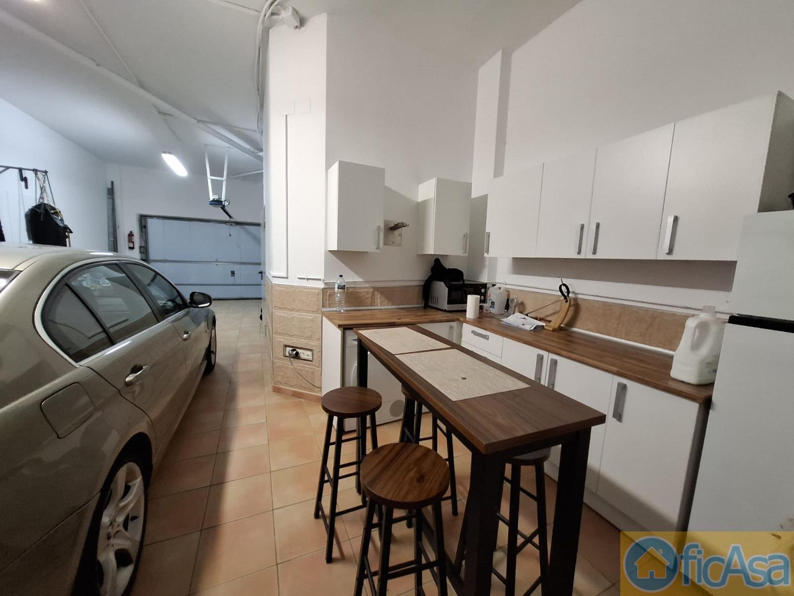 For sale of house in Almazora