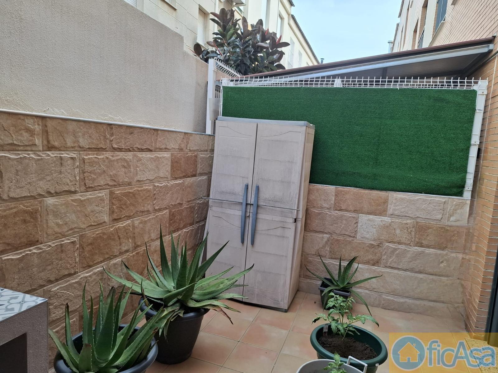 For sale of house in Almazora