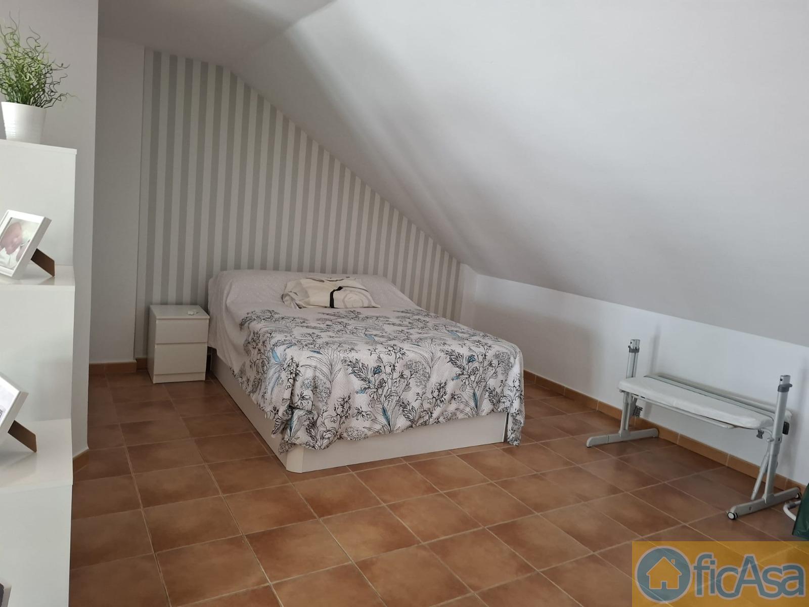 For sale of house in Almazora