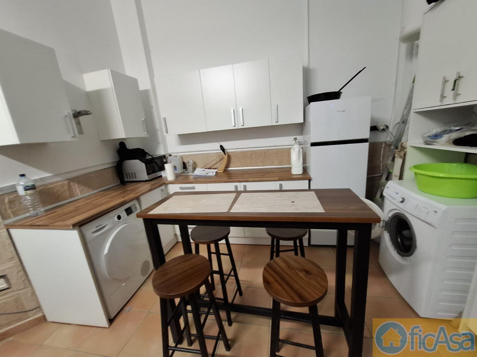 For sale of house in Almazora