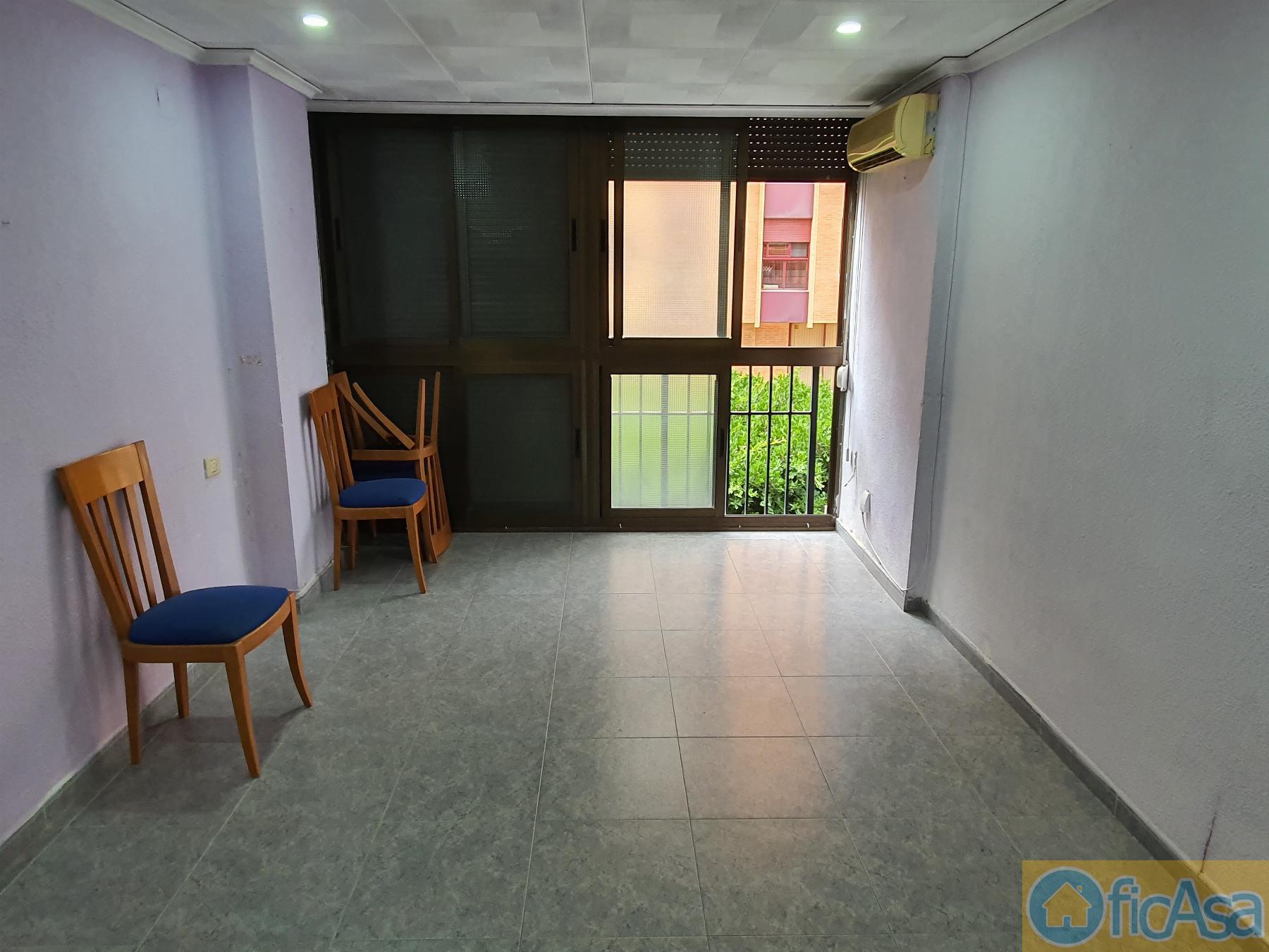 For sale of flat in Castellón