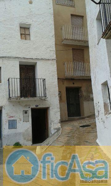 For sale of house in Lucena del Cid