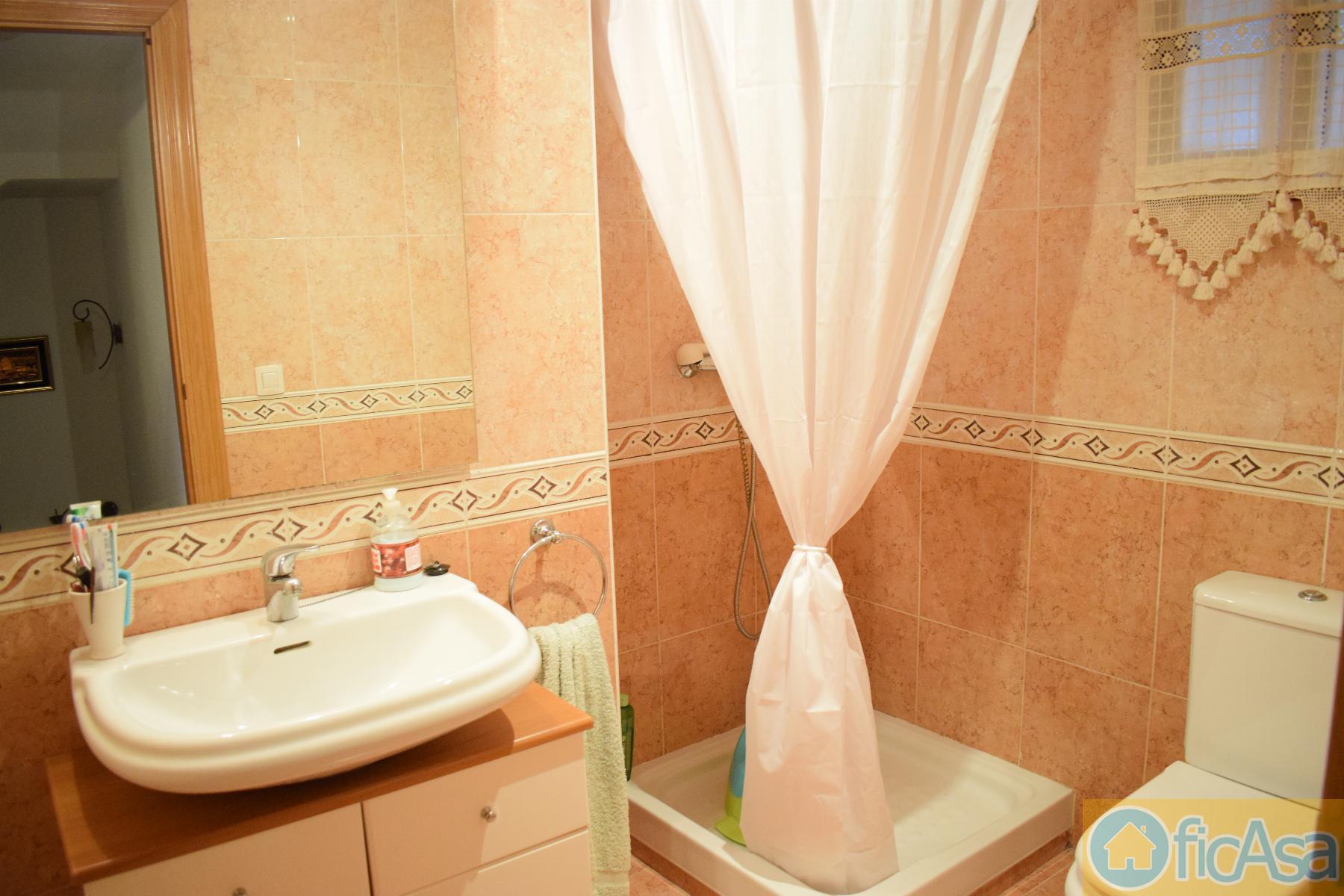 For sale of house in Castellón