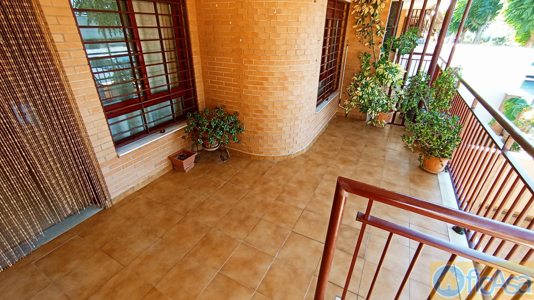 For sale of house in Castellón