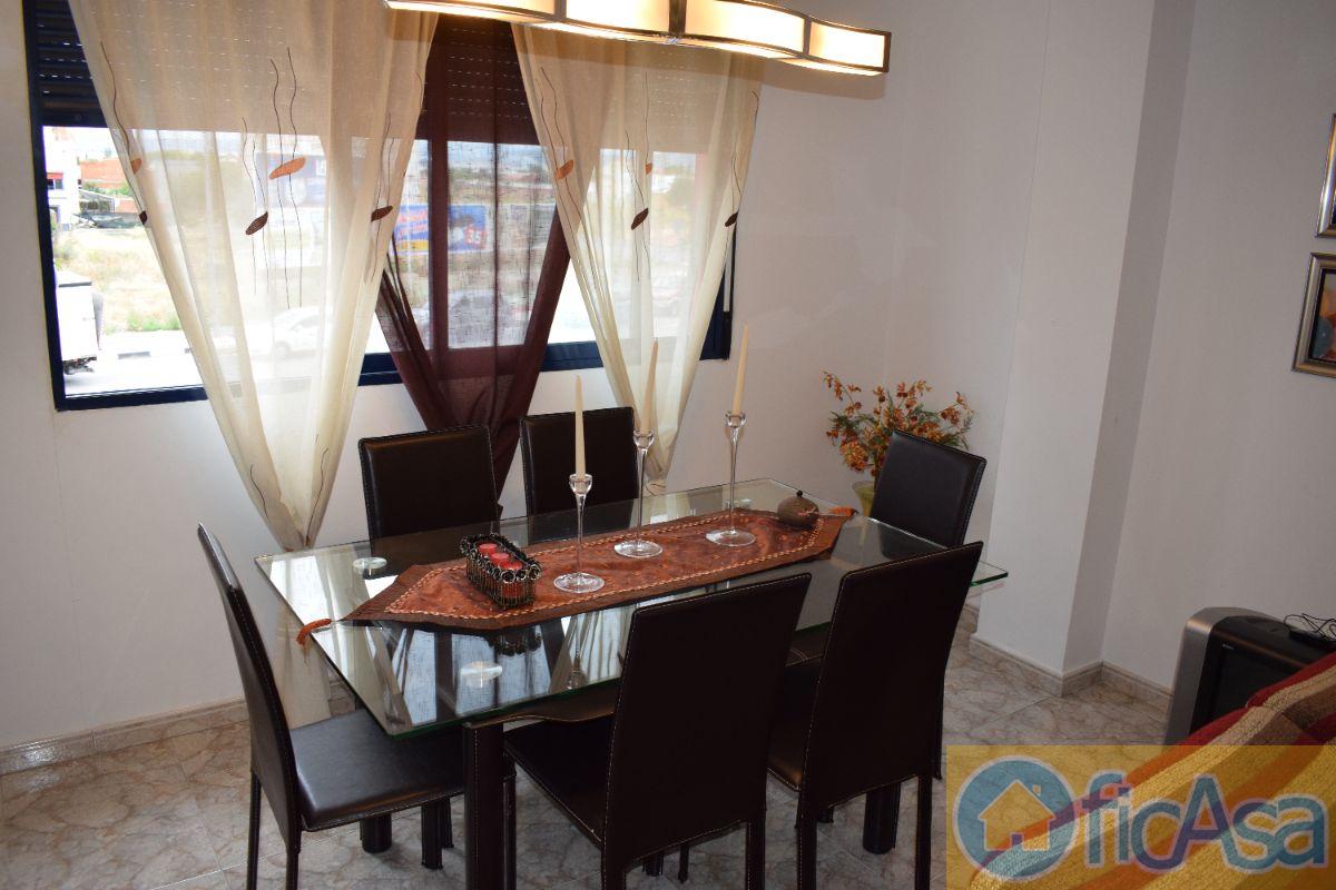 For sale of flat in Almazora