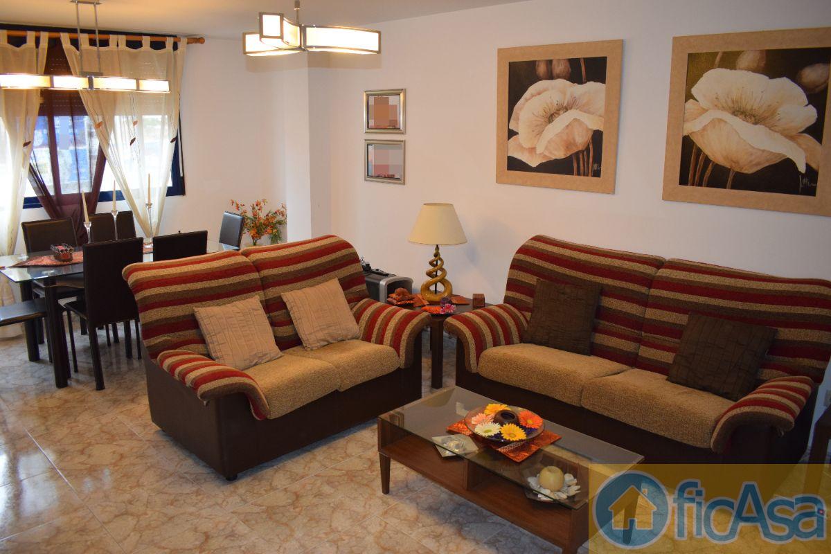 For sale of flat in Almazora