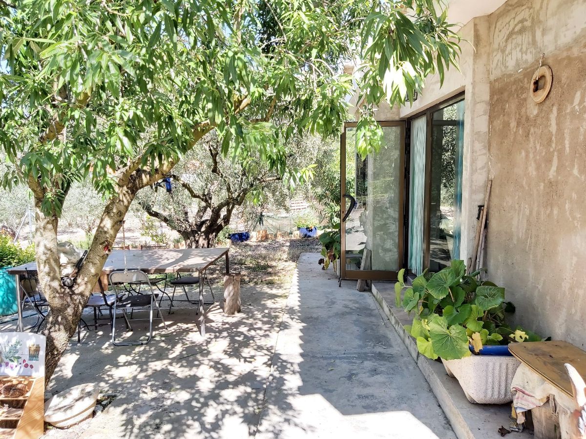 For sale of chalet in Caudete