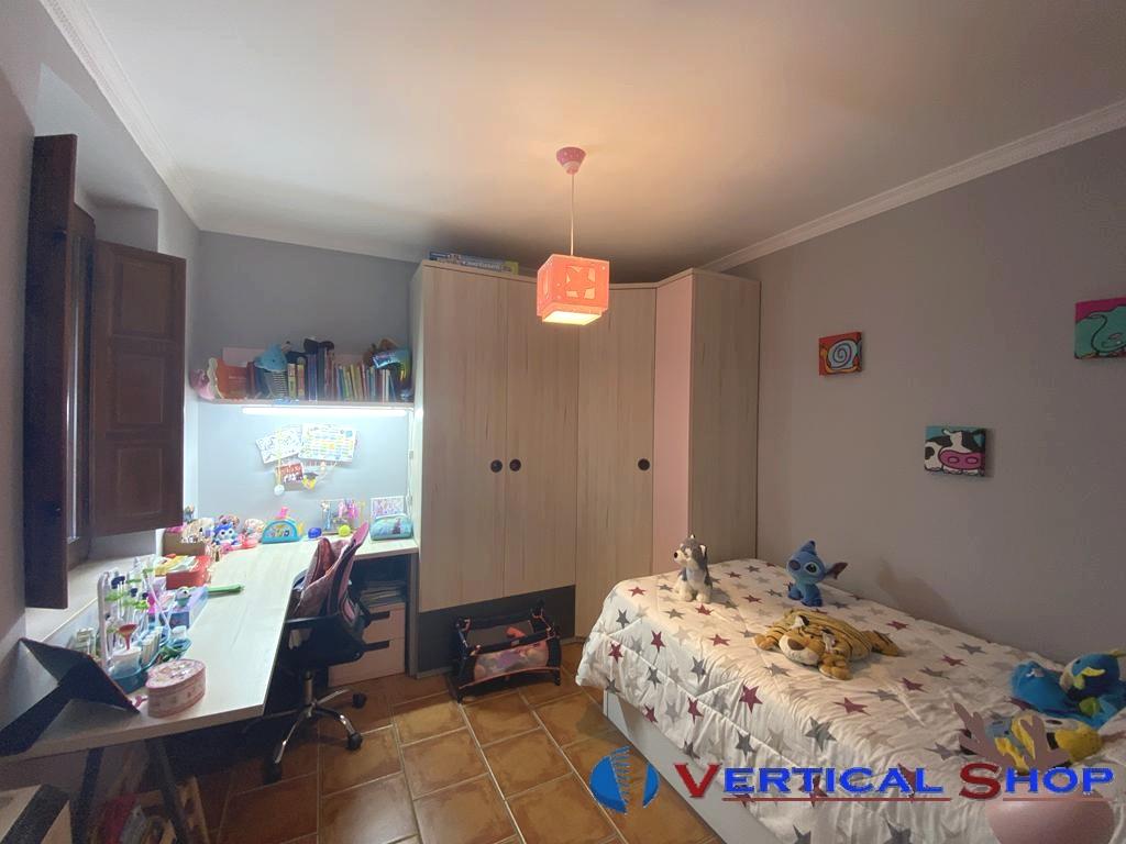 For sale of villa in Villena