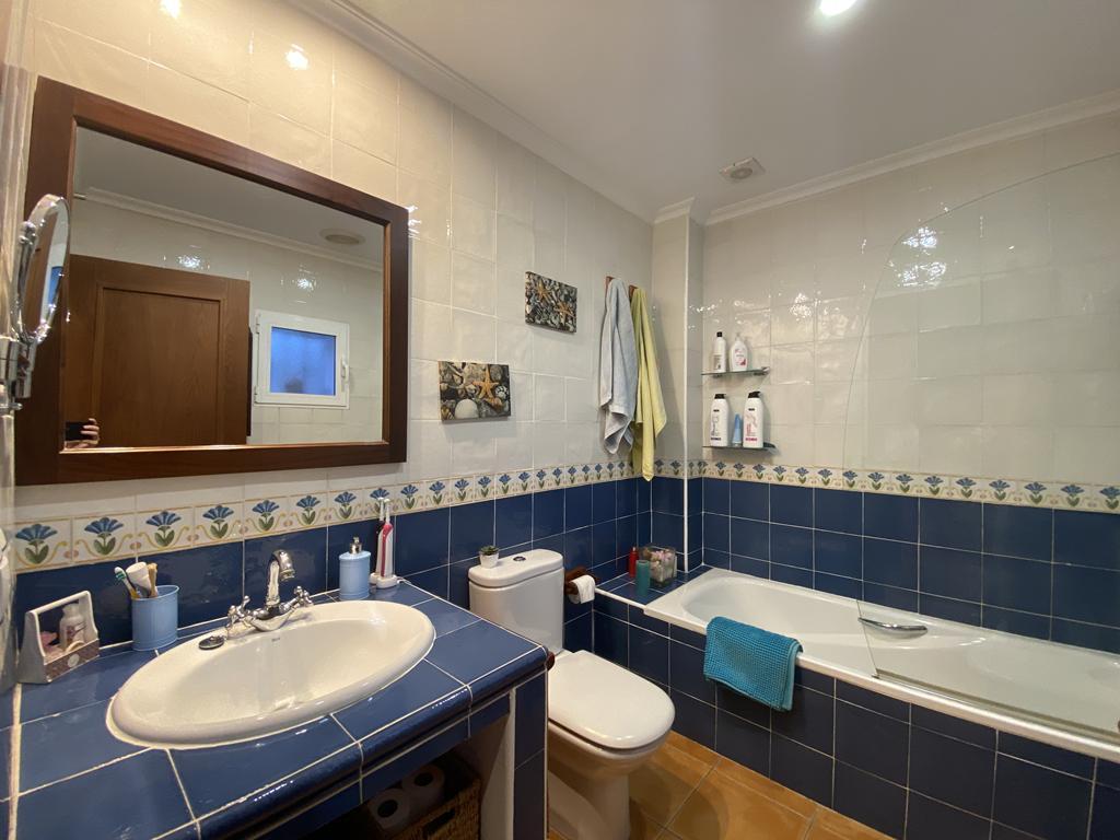 For sale of villa in Villena