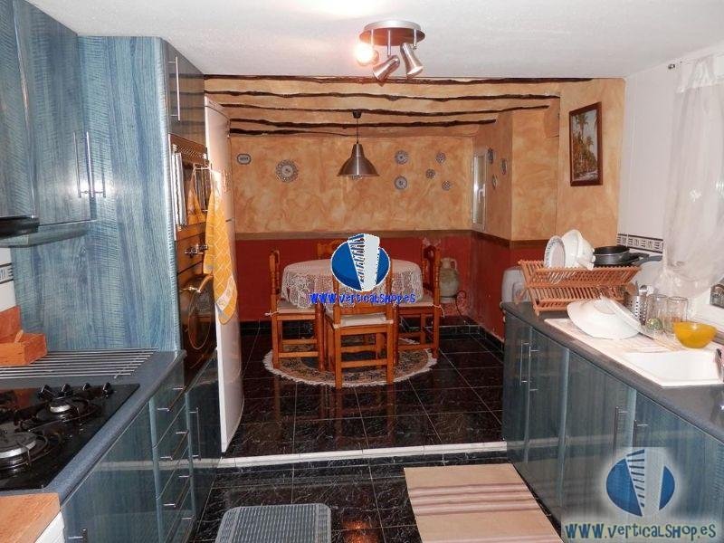 For sale of house in Caudete