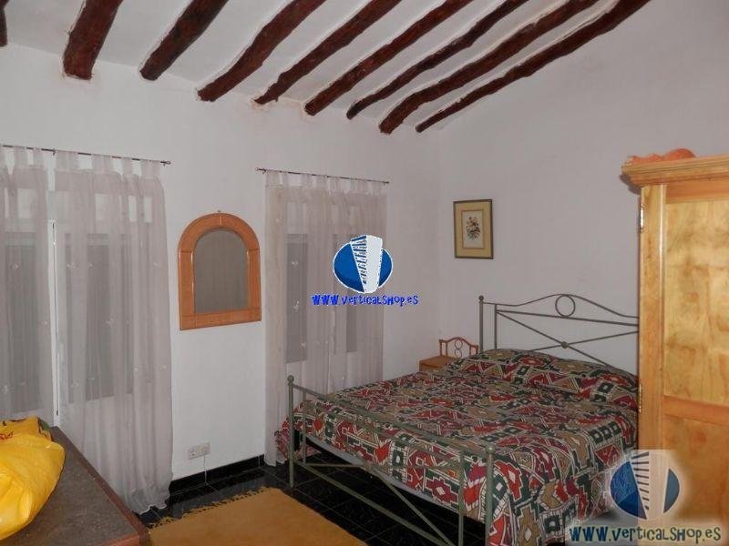 For sale of house in Caudete