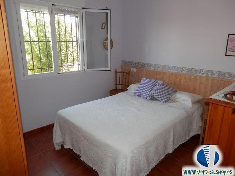 For sale of chalet in Caudete
