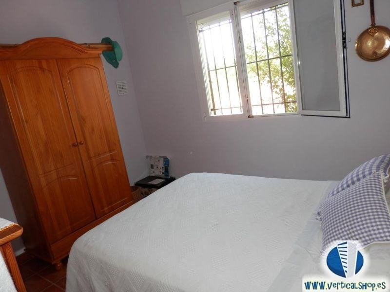 For sale of chalet in Caudete