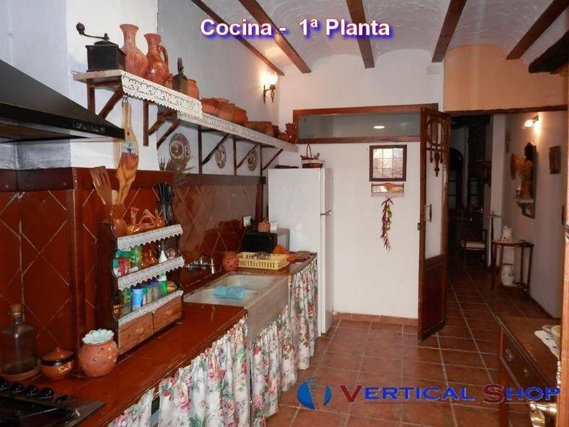 For sale of house in Caudete
