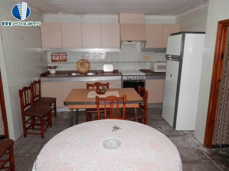 For sale of house in Caudete