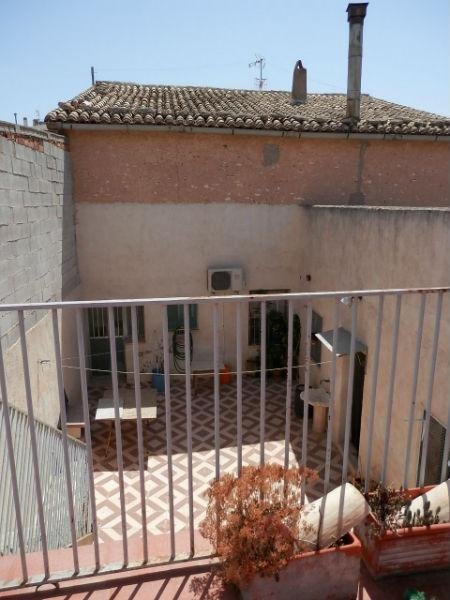 For sale of house in Caudete