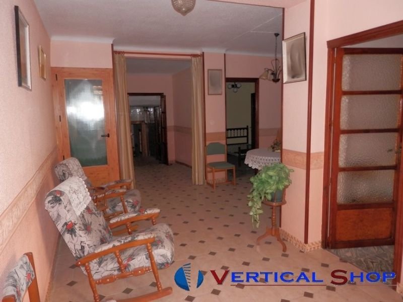 For sale of house in Caudete