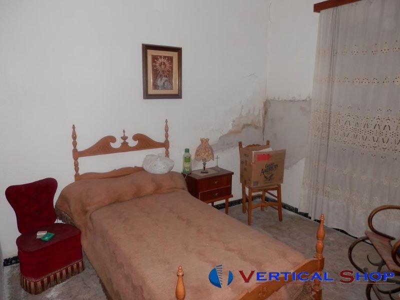 For sale of house in Caudete