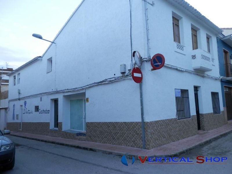 For sale of house in Caudete