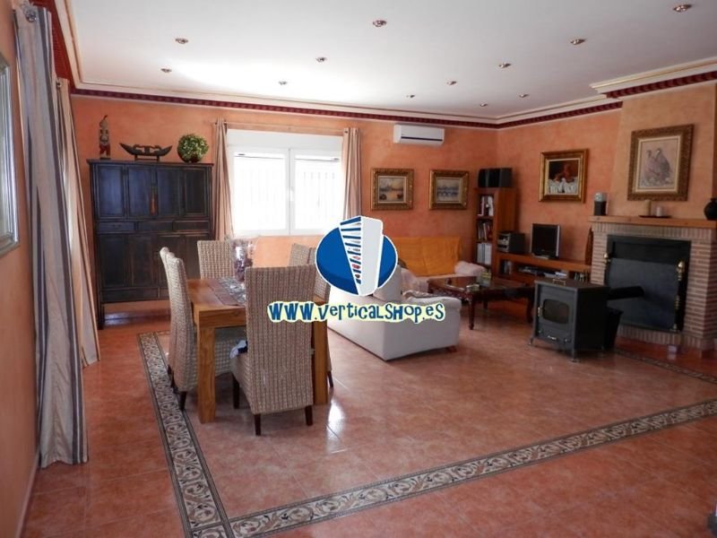 Venta de chalet en Caudete