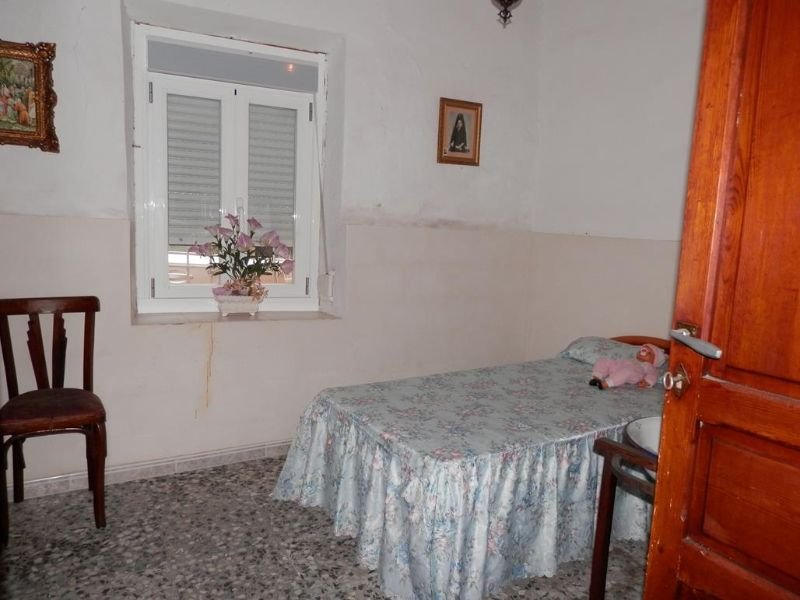 For sale of house in Caudete