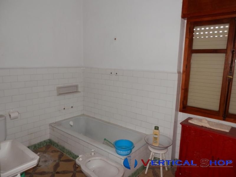 For sale of house in Caudete