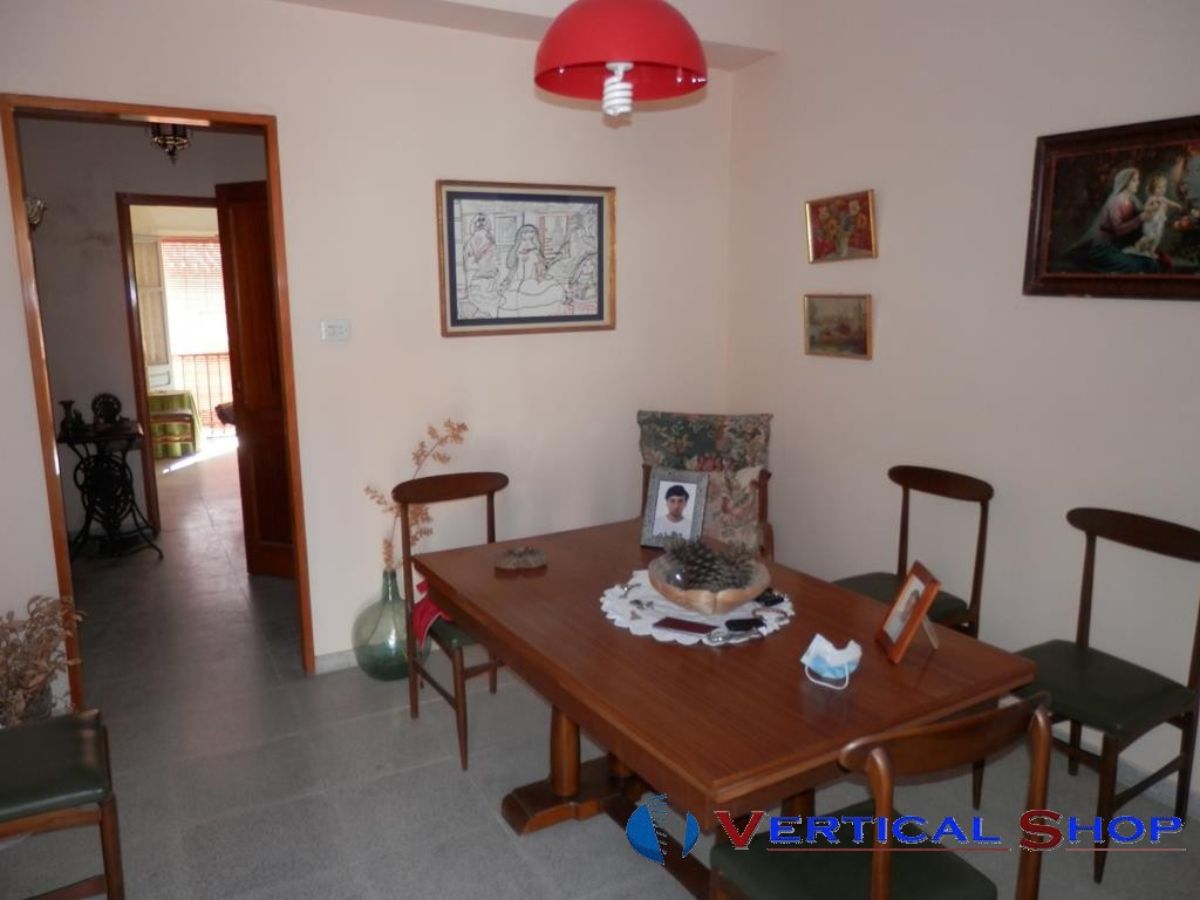 For sale of house in Caudete