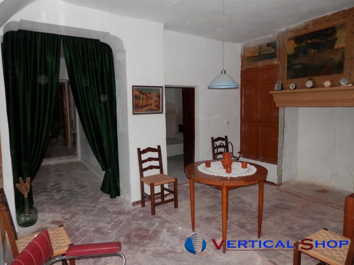 For sale of house in Caudete