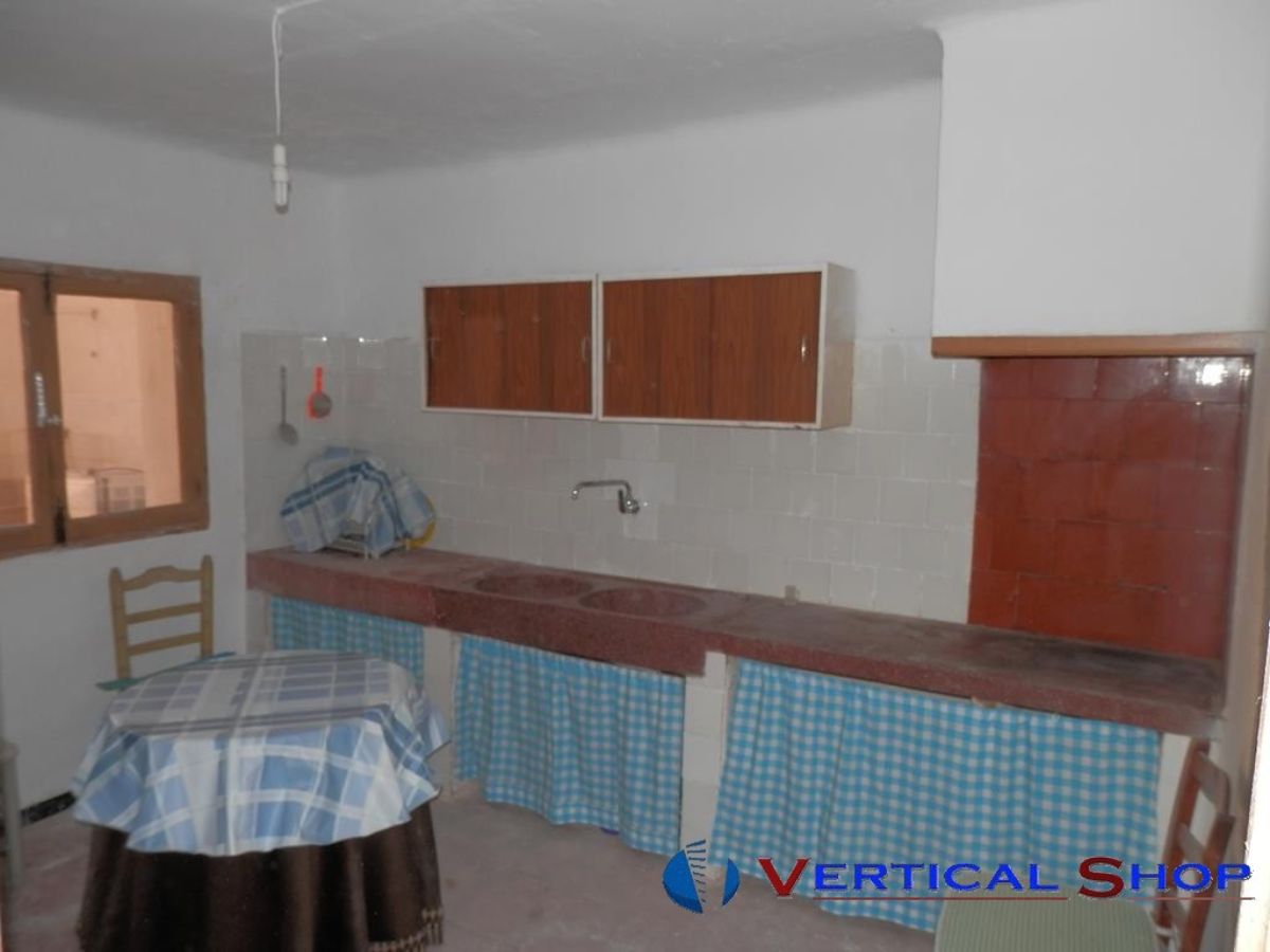 For sale of house in Caudete