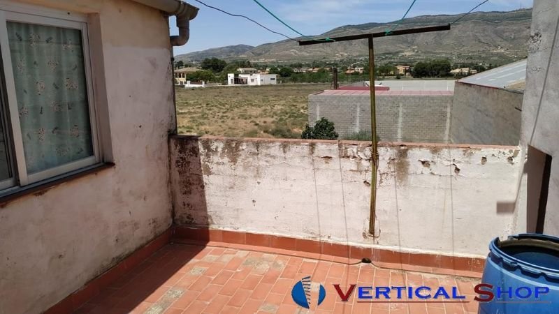 For sale of house in Caudete