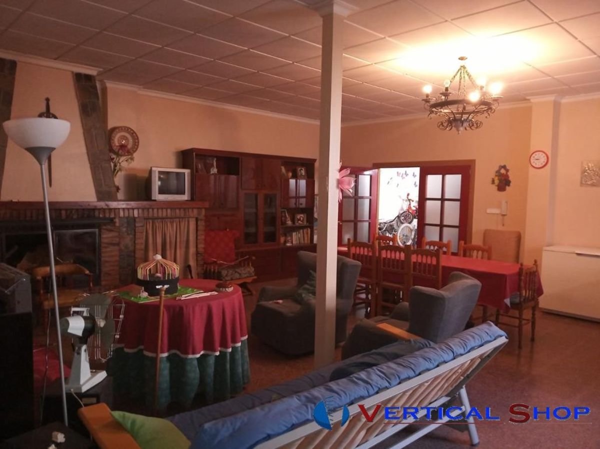 For sale of house in Caudete