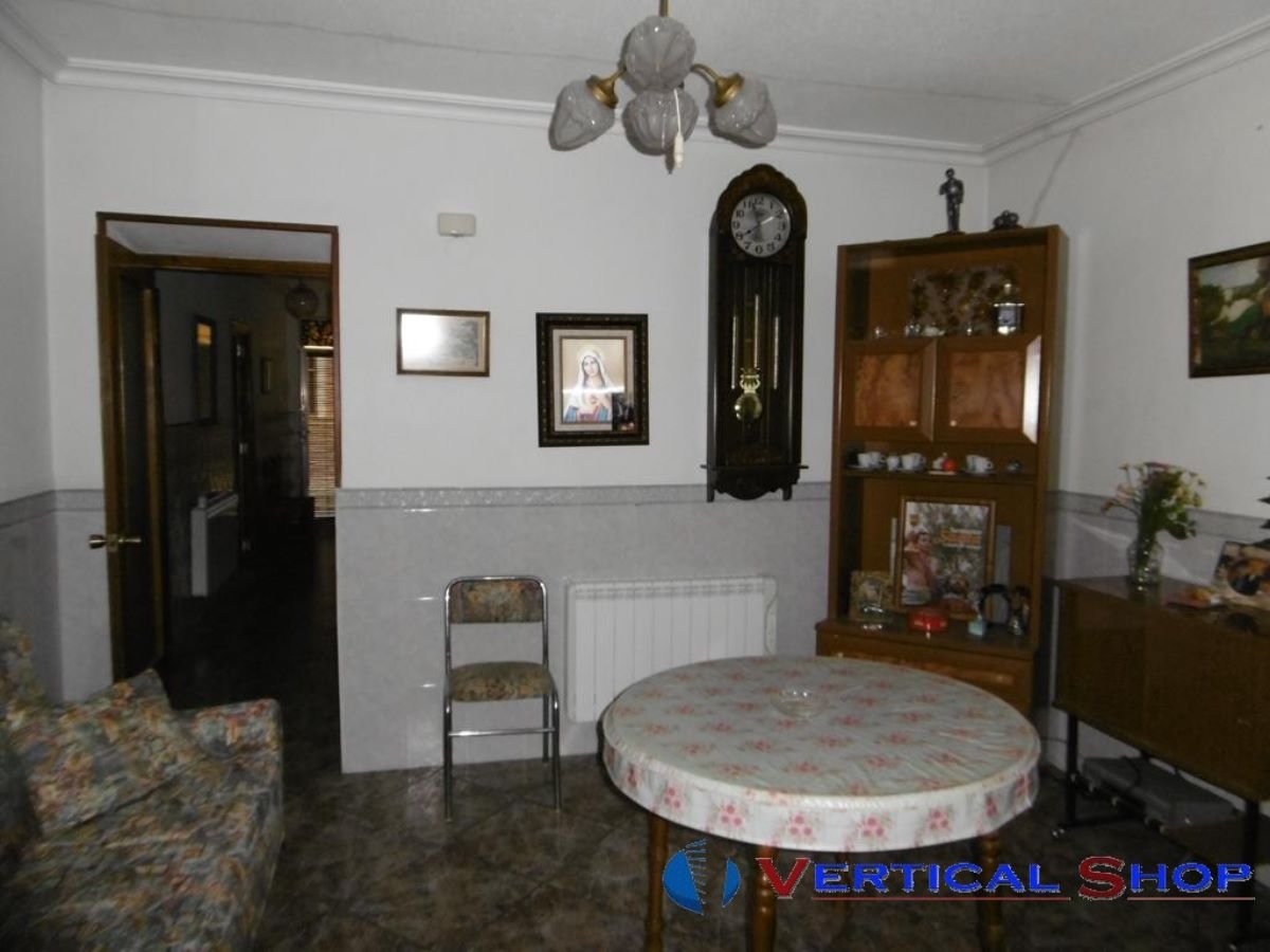 For sale of house in Caudete