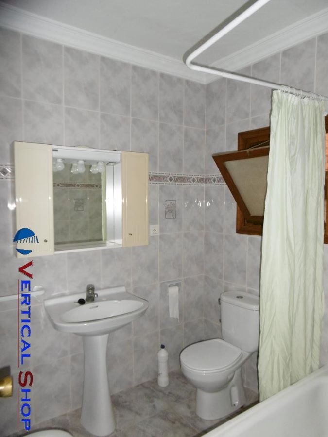 For sale of house in Caudete