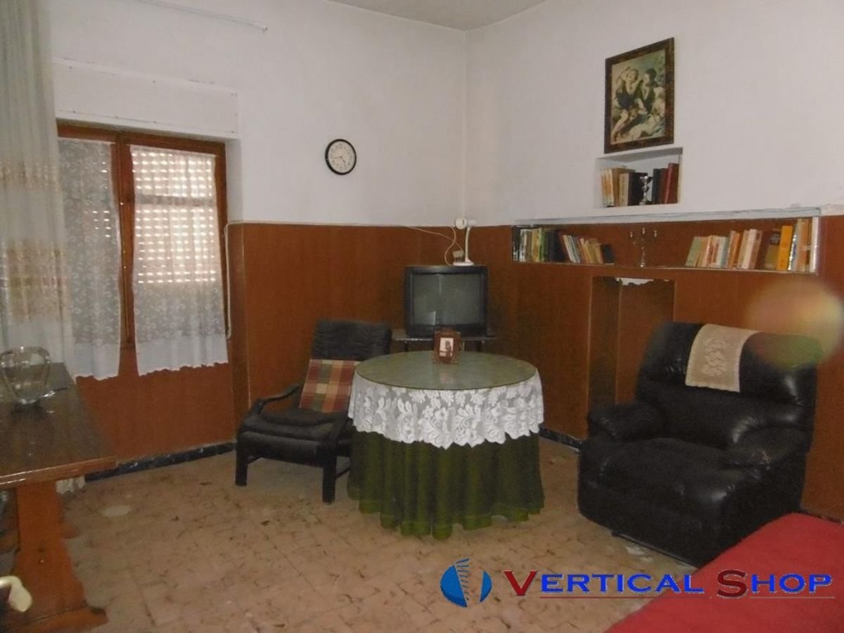 For sale of house in Caudete