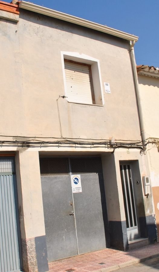 For sale of house in Caudete