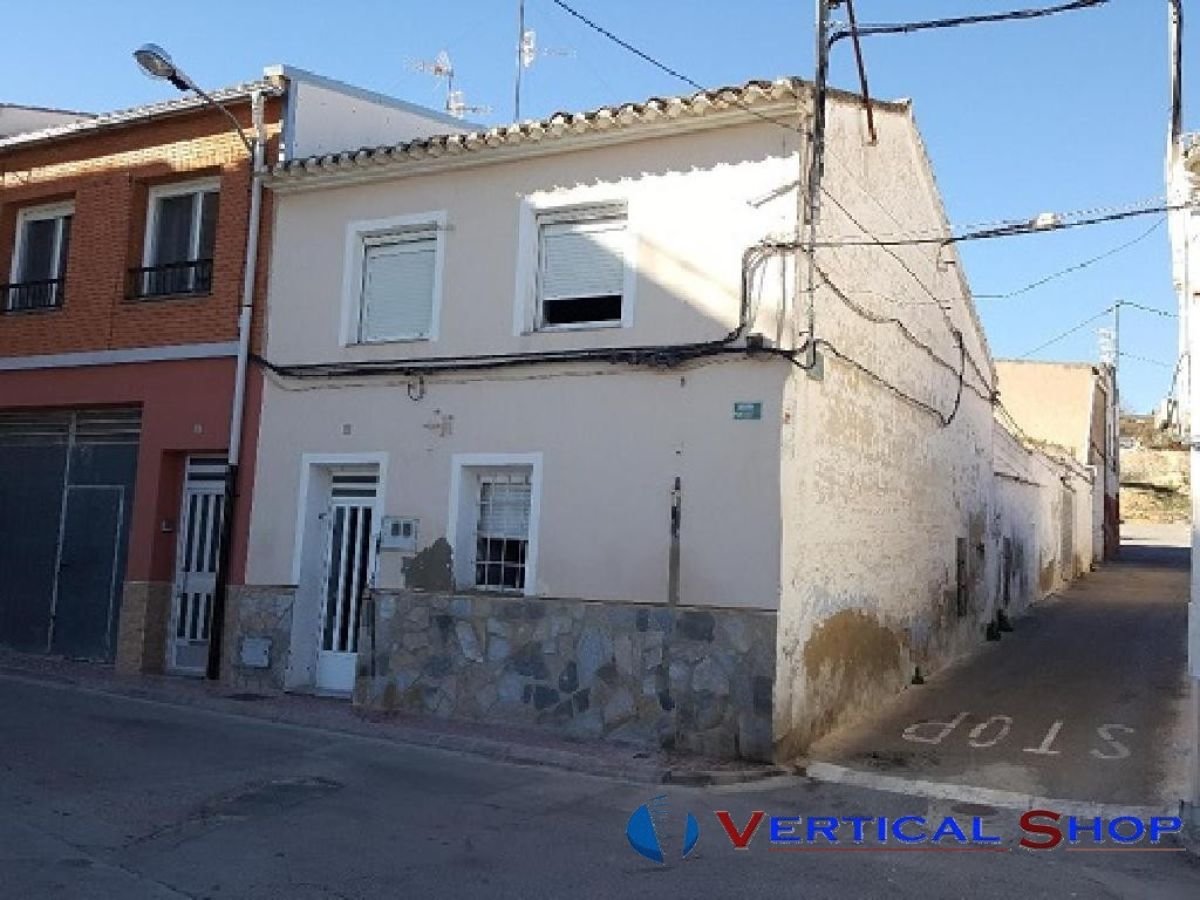 For sale of house in Caudete