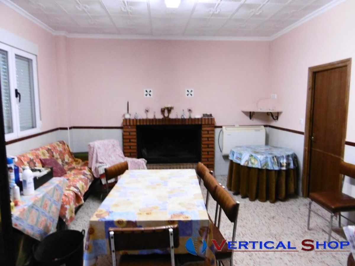 For sale of chalet in Caudete