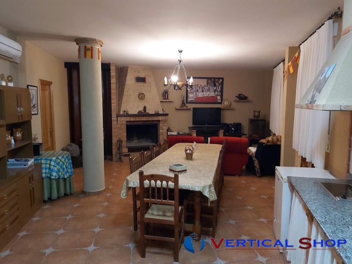 For sale of house in Caudete