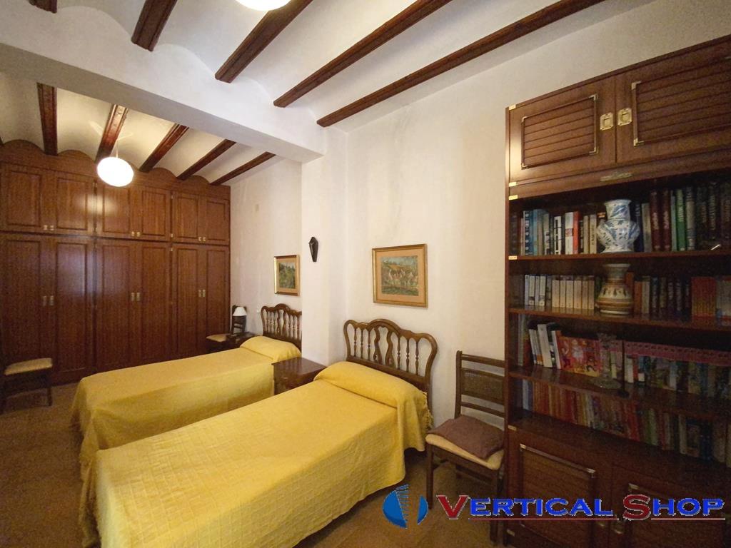 For sale of house in Caudete