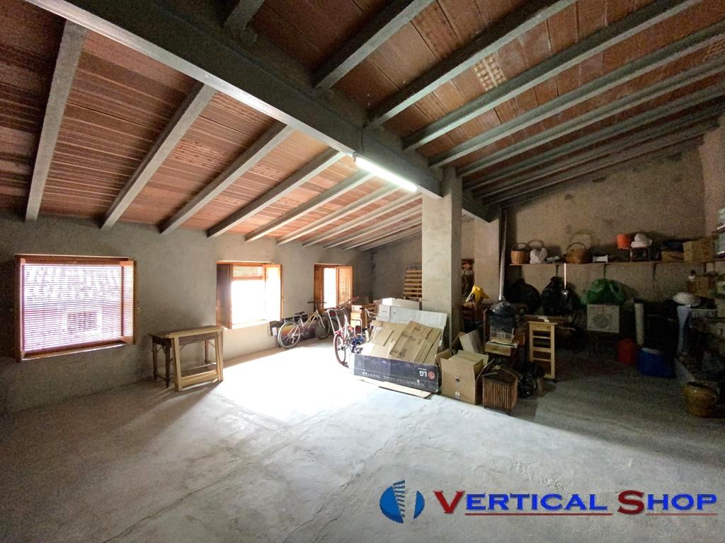 For sale of house in Caudete