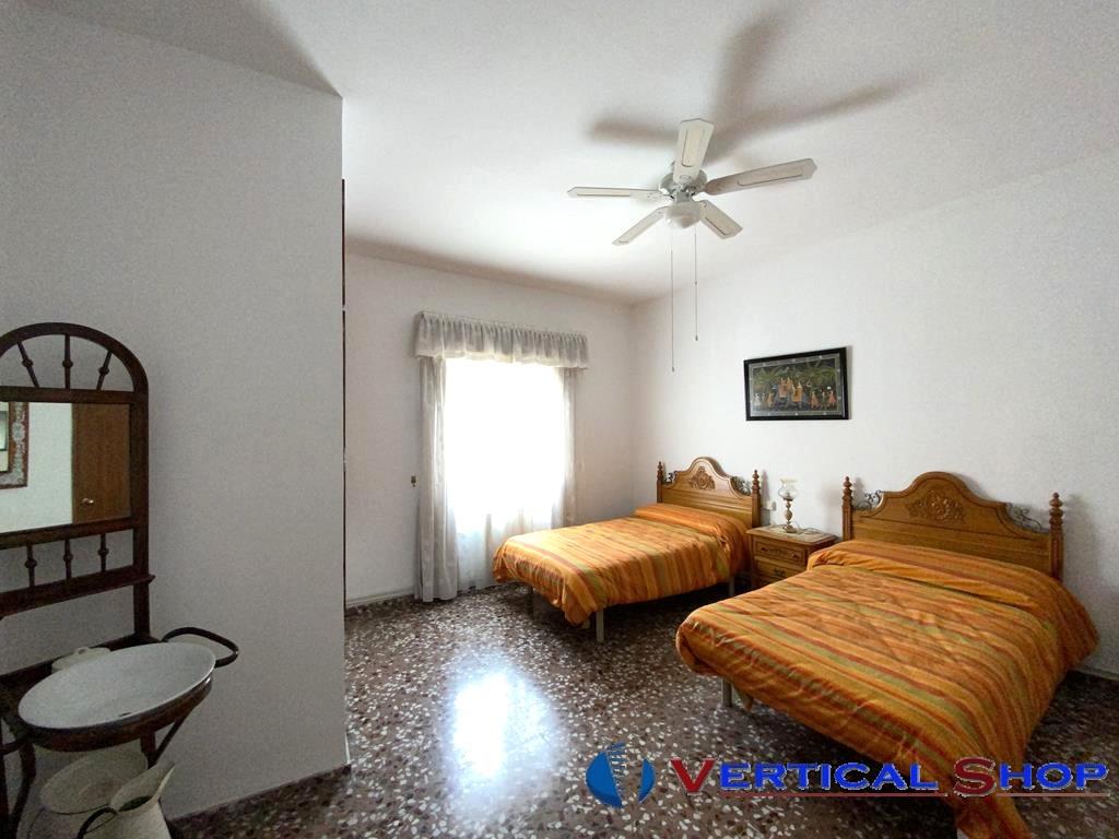 For sale of house in Caudete