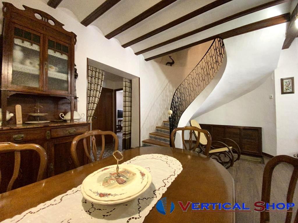 For sale of house in Caudete