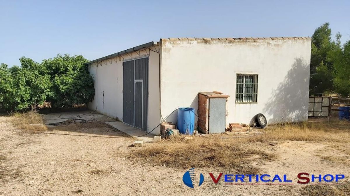 Venta de finca rústica en Caudete