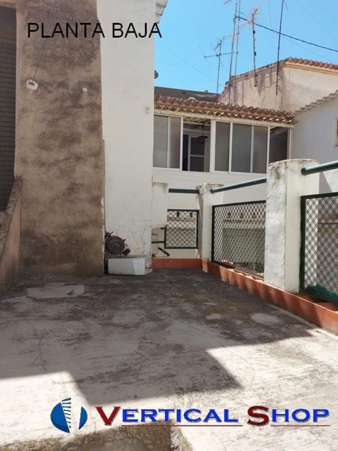 For sale of house in Caudete