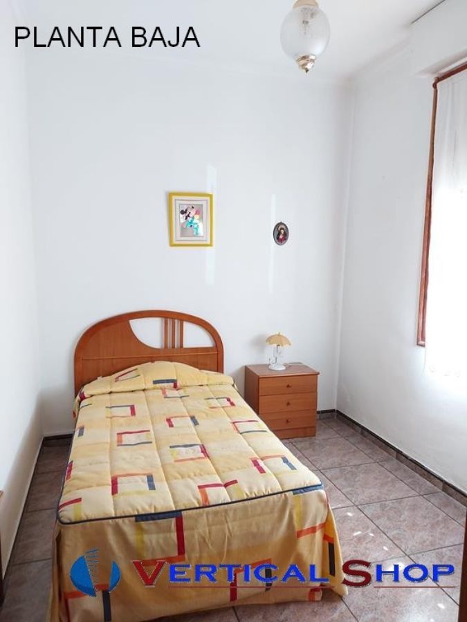 For sale of house in Caudete