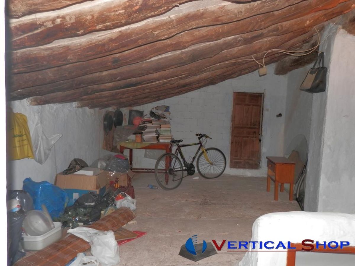 Venta de casa en Caudete