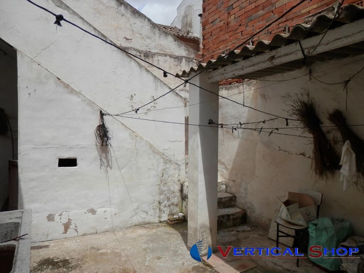 For sale of house in Caudete