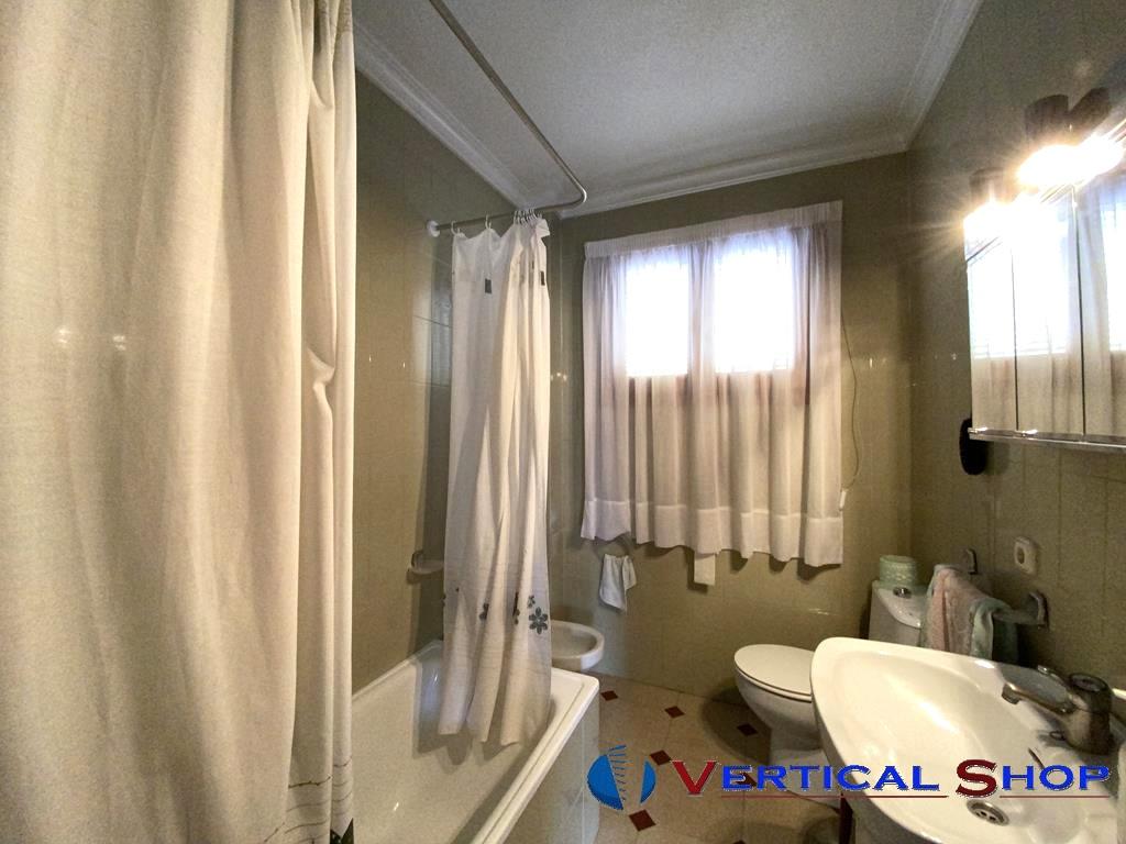 For sale of chalet in Caudete