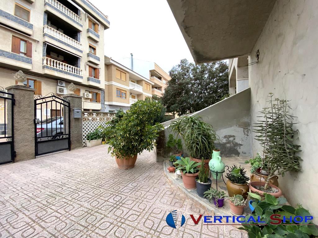 For sale of chalet in Caudete