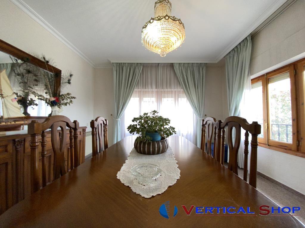 For sale of chalet in Caudete